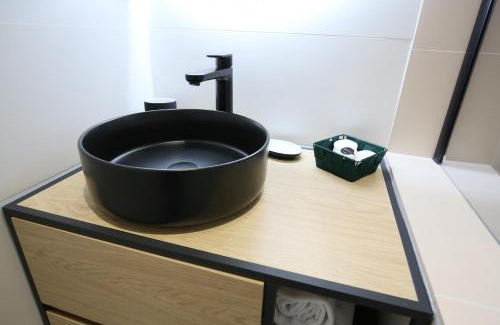 Toulouse East Apartment | expat renting - Le Petit Matabiau - Netflix - Train station