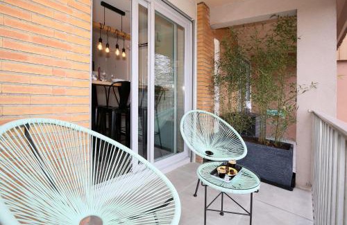 Croix de Pierre Apartment | expat renting - Les Oustalous - Piscine - Parking