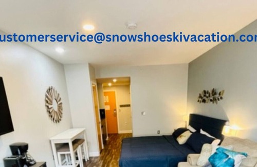 Snowshoe Condo | Expedition 215| Ski in/out, A/C, Central village