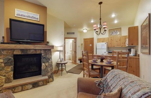 River Run Apartment | Expedition Station 8615