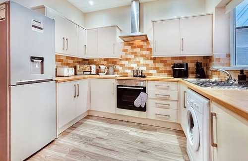 Woodhorn Cottage | Experience coastal bliss in Newbiggin-by-the-Sea, Northumberland.