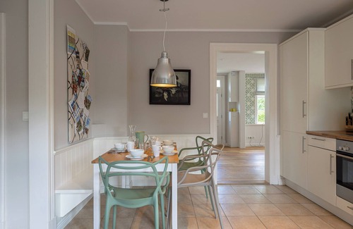 Oldsum House | "Experience a luxurious vacation at Aggas Hüs - your retreat in Oldsum!"