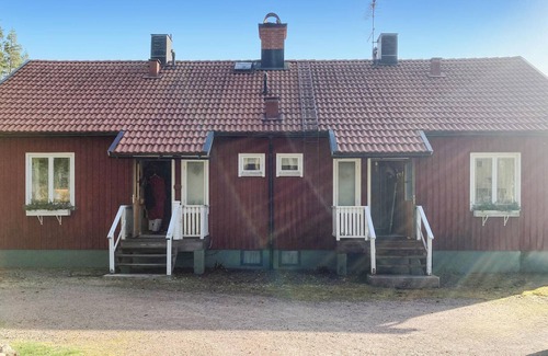 Kristinehamn House | Experience a relaxing holiday in this large house with a beautiful garden.
