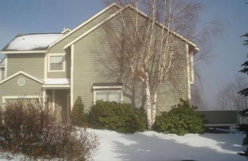 Seven Springs House | Experience All 7 Springs Has to Offer in This Great Townhouse