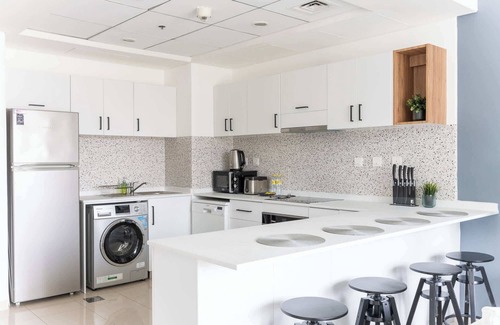 Dubai Marina Apartment | Experience amazing views in Dubai Marina!