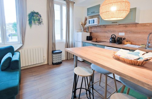 Perigueux Apartment | Experience Authenticity in the Heart of Périgueux – Renovated 18th-Century Apartment