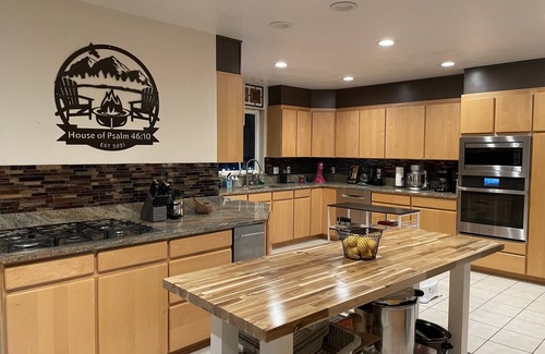 Eagle River Cabin | Experience Casabellorio A Beautiful 7 BR Home with Mountain Views in Eagle River