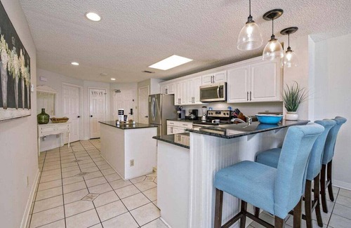 Orange Beach Condo | Experience Coastal Luxury at Four Seasons 403 West Gulf Front fishing pier by Prickett Properties