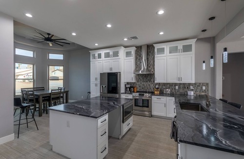 Lake Havasu City House | Experience Comfort in this Beautifully Appointed 3-Bedroom House in Lake Havasu