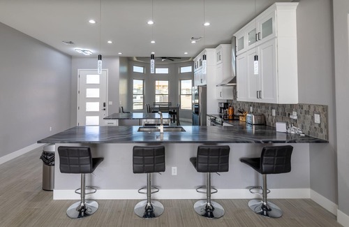 Lake Havasu City House | Experience Comfort in this Beautifully Appointed 3-Bedroom House in Lake Havasu