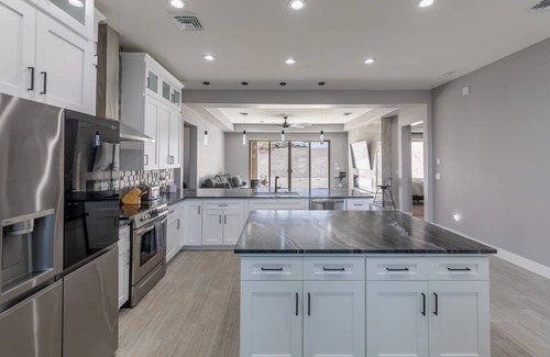 Lake Havasu City House | Experience Comfort in this Beautifully Appointed 3-Bedroom House in Lake Havasu