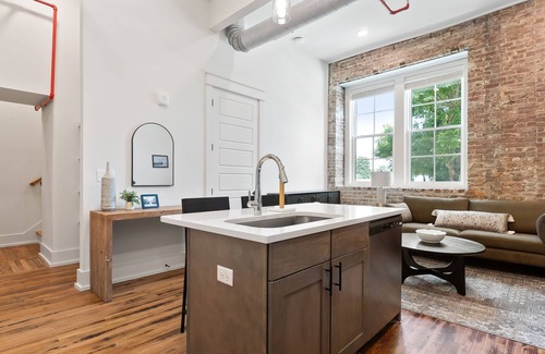 McMinnville Condo | Experience comfort in 204 - MR. BLUE'S SUITE, a cozy 2BR retreat in McMinnville, TN.