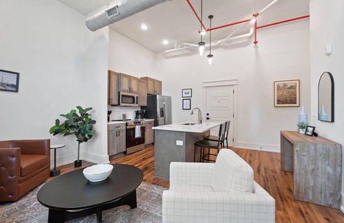 McMinnville Condo | Experience comfort in 204 - MR. BLUE'S SUITE, a cozy 2BR retreat in McMinnville, TN.