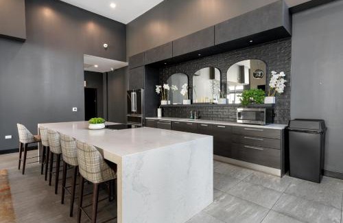 Downtown Chicago Apartment | Experience Downtown Chicago at Millennium - Luxury Apartments in The Loop
