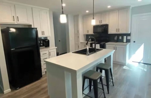 Lake Michigan Beach House | Experience Fall in Michigan! Close to Wineries, Apple Orchards, & Quaint Towns!