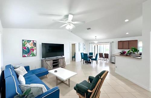 Port Charlotte Villa | Experience Fun Starts Here w Pool & Wifi