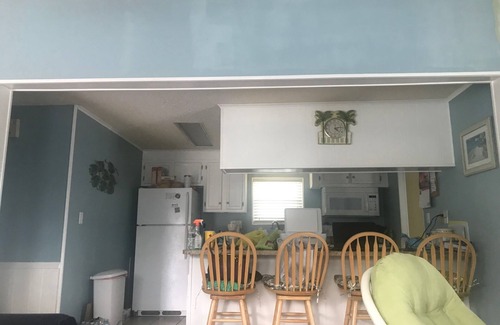 Garden City House | Experience Garden City charm near Myrtle Beach