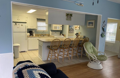 Garden City House | Experience Garden City charm near Myrtle Beach