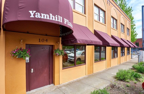Newberg Apartment | Experience historic Newberg at Yamhill Flats: Suite 2