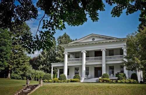Tazewell House | Experience history in the Etta V