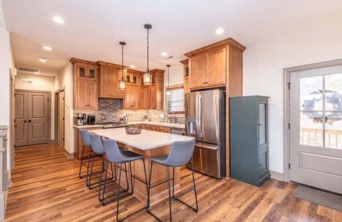 Bryson City House | Experience luxury at Fontana Grace