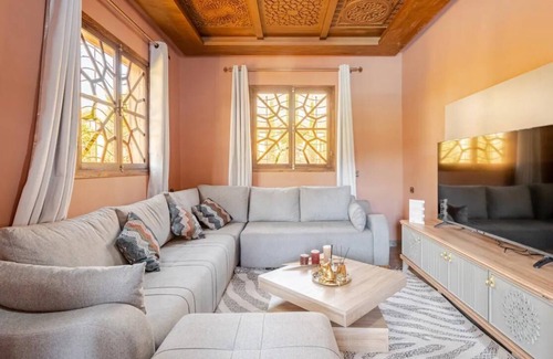 Sidi Abdallah Ghiat Villa | "Experience luxury in this beautiful Marrakech villa with a heated private