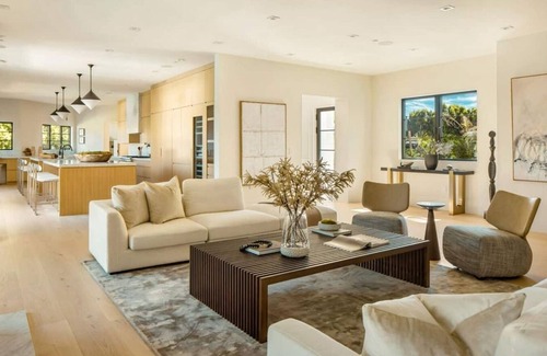 Brentwood House | Experience luxury living in this private city-to-ocean view estate nestled in Mandeville Canyon