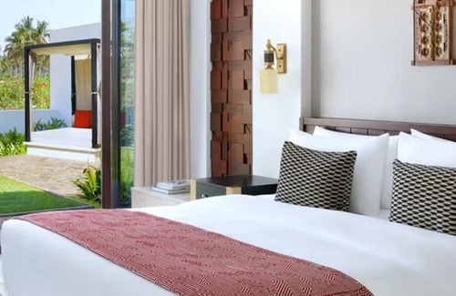 Salalah Hotel | Experience Luxury Living in Beach Resort! Outdoor Pool, Spa Center, Free Parking