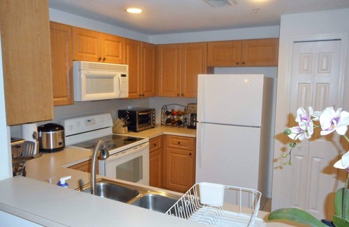 Doral Condo | Experience Miami in a lovely 2/2 condo unit in Doral