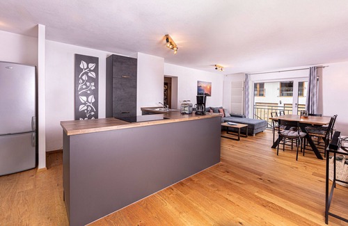 Schoenau am Koenigssee Apartment | "Experience Mountain Serenity at Berghäusl: Your Perfect Getaway!"