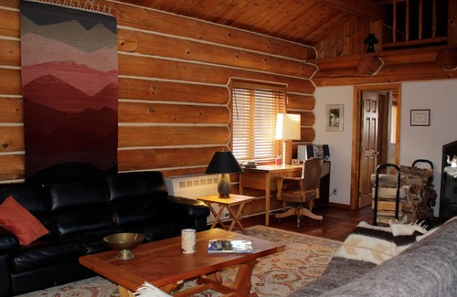 Polebridge House | Experience nature's call deep in your heart's core!