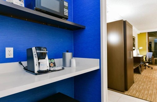 Almonte House | Experience our newly renovated rooms located in beautiful Marin county!