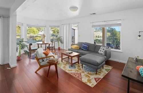 Evergreen House | Experience Ranch living with City views