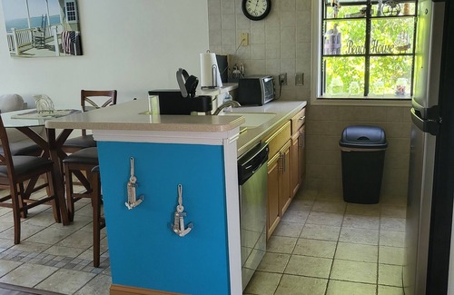 Myrtle Beach Condo | Experience sand between your toes, just steps away from Myrtle Beach Beaches