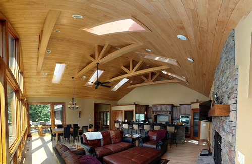 Boulder Junction House | Experience serenity relaxing in this single family home on the Manitowish Chain