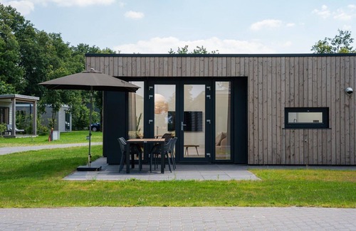 Zuna Cabin | Experience Slow Living in this spacious nature cottage!