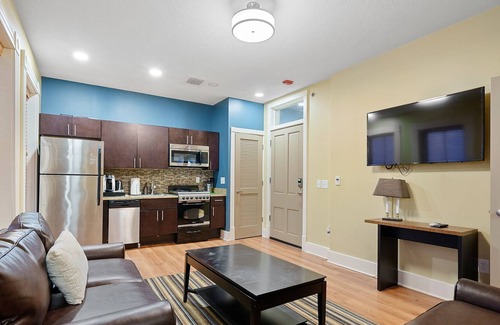 St. Clairsville House | Experience the Enchanting Allure of Condo minutes from Wheeling 308