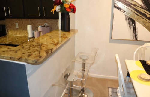 Gulfton Apartment | Experience the best of city living in our modern and stylish apartment