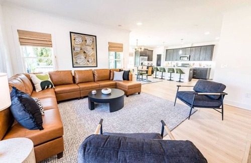 Apex Apartment | Experience `The Grande 532` in Downtown Apex!