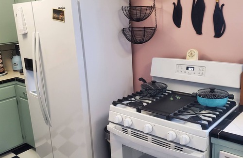 Downtown Las Vegas House | Experience The Real Las Vegas in The Historical Downtown Arts District .