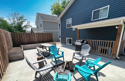 Grand Bend House | Experience the ultimate vacation in downtown Grand Bend at our stunning cottage.