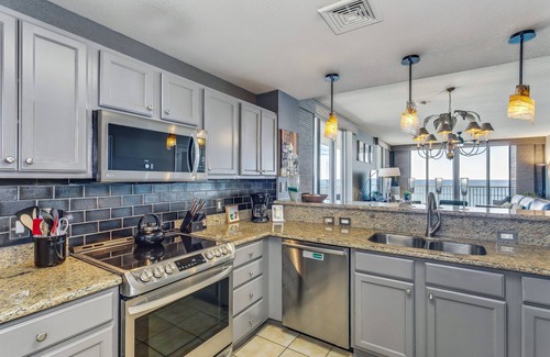 Pensacola Beach Condo | Experience the Wow Factor! What an Awesome View! Large 3/3. Pool! Hot Tub!