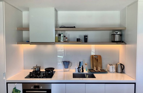 Docklands Apartment | "Experience the vibrant lifestyle next to Marvel Stadium at Docklands Harbour"