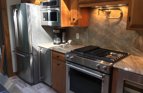 Charlottesville House | Experience Timeless Sophistication right in the Heart of Charlottesville!
