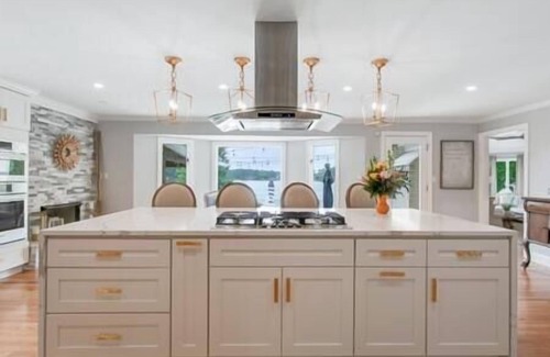 Chesapeake House | Experience Timeless Luxury at Cavalier Manor on a Lake