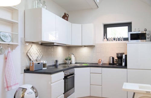 Dornum Apartment | "Experience unforgettable days in the charming vacation apartment by the sea!"