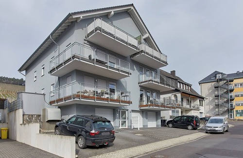 Historic Downtown Apartment | "Experience unforgettable moments in the Fewo am Weinberg!"