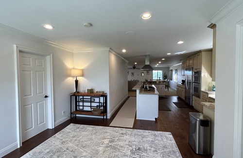 Victor House | Experience Vineyard Home in Lodi Wine Country