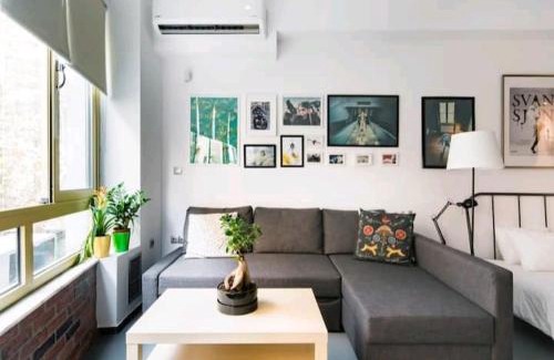 Athens City Centre Apartment | Explore a New Arts District from a Hip Studio Flat