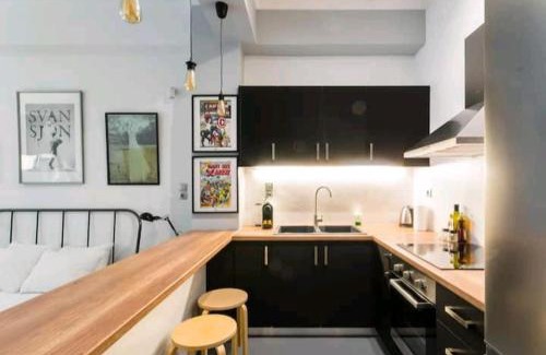 Athens City Centre Apartment | Explore a New Arts District from a Hip Studio Flat